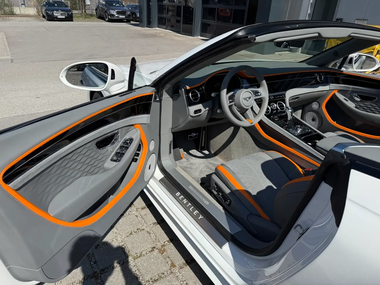 Bentley Continental GTC Speed 2025, вид спереди — Nice Luxury Car Rental, Ницца. Bentley Continental GTC Speed in Ницца Bentley Continental GTC Speed 2025 года можно…