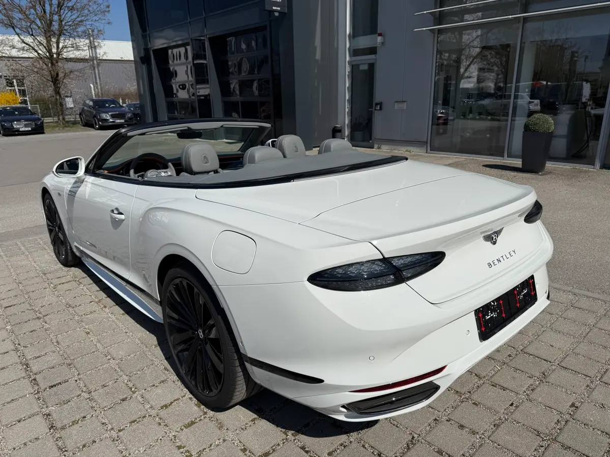 Bentley Continental GTC Speed 2025, профиль — Nice Luxury Car Rental, Ницца. Bentley Continental GTC Speed in Ницца Bentley Continental GTC Speed 2025 года можно…