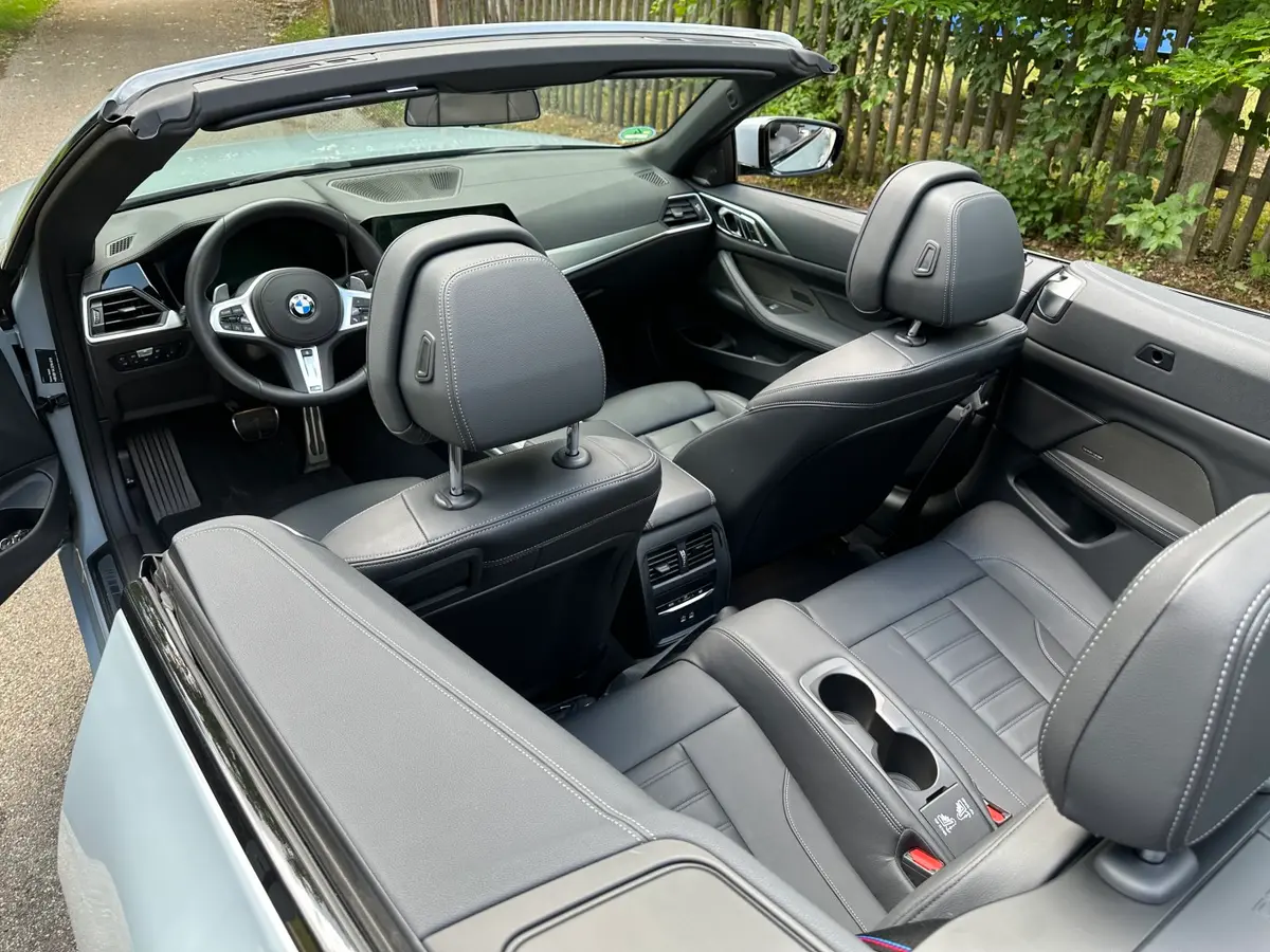 BMW 430i Cabrio 2023, приборная панель — Nice Luxury Car Rental, Ницца. BMW 430i Cabrio in Ницца BMW 430i Cabrio 2023 года доступен для аренды в Ницце как…