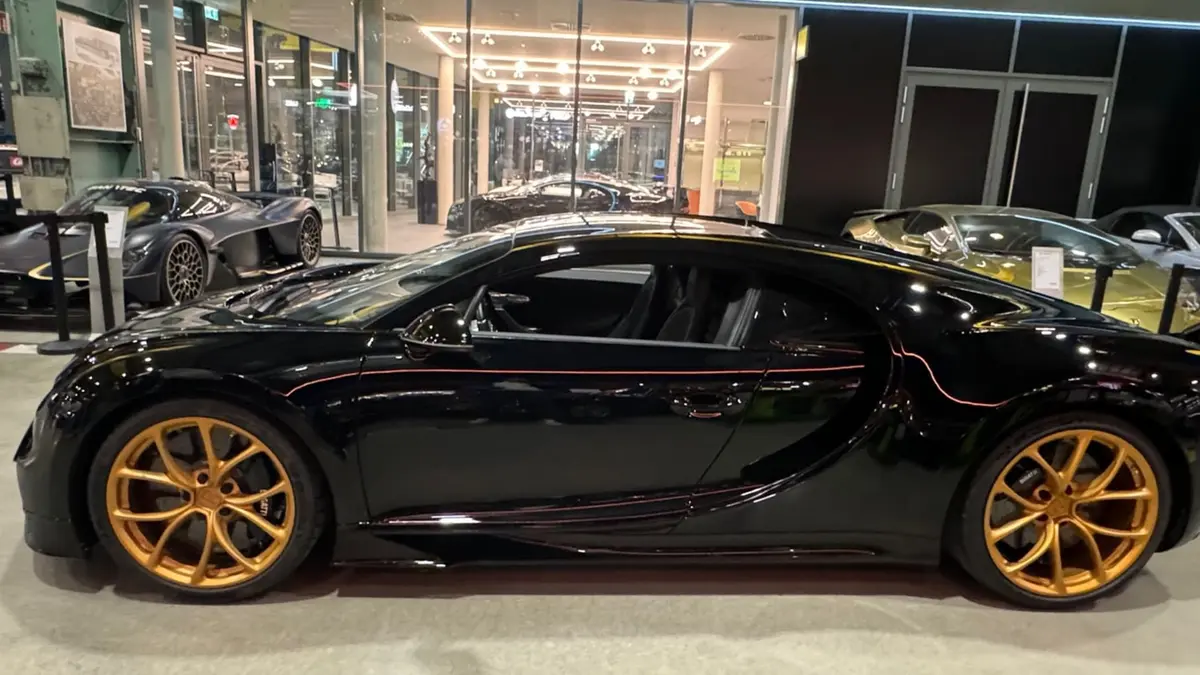 Bugatti Chiron 110 Ani 2019, внешний вид — Nice Luxury Car Rental, Ницца. Bugatti Chiron 110 Ani in Ницца Bugatti Chiron 110 Ani 2019 года сдаётся в аренду в Ницце…