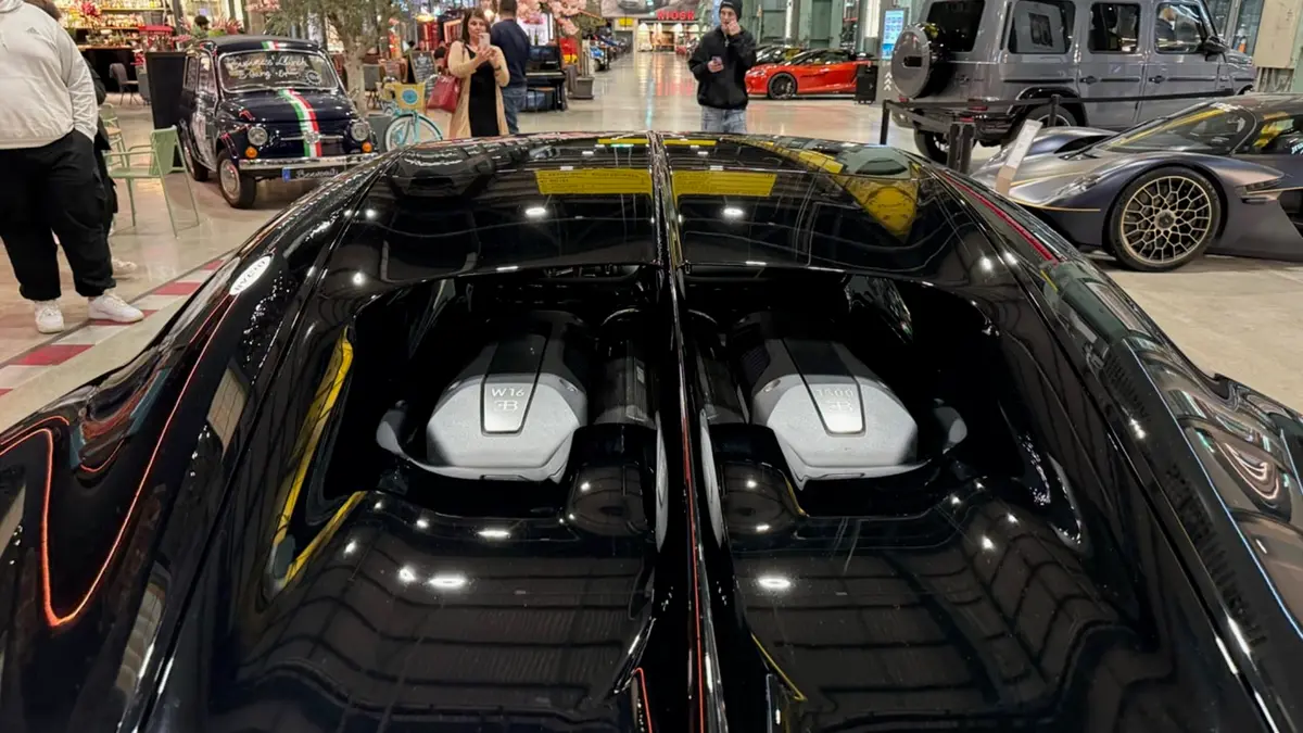 Bugatti Chiron 110 Ani 2019, vue avant — Nice Luxury Car Rental, Nice. Bugatti Chiron 110 Ani in Nice La Bugatti Chiron 110 Ani 2019 est proposée à la location…