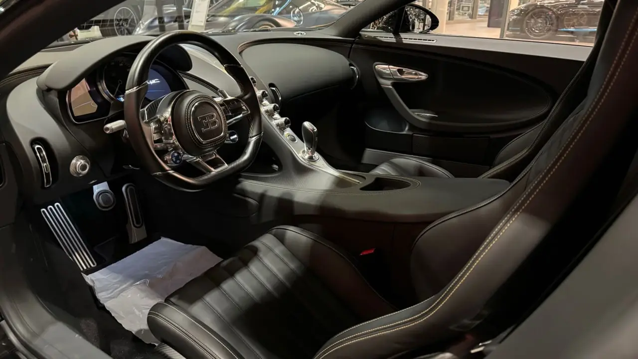 Bugatti Chiron 110 Ani 2019, vue arrière — Nice Luxury Car Rental, Nice. Bugatti Chiron 110 Ani in Nice La Bugatti Chiron 110 Ani 2019 est proposée à la location…