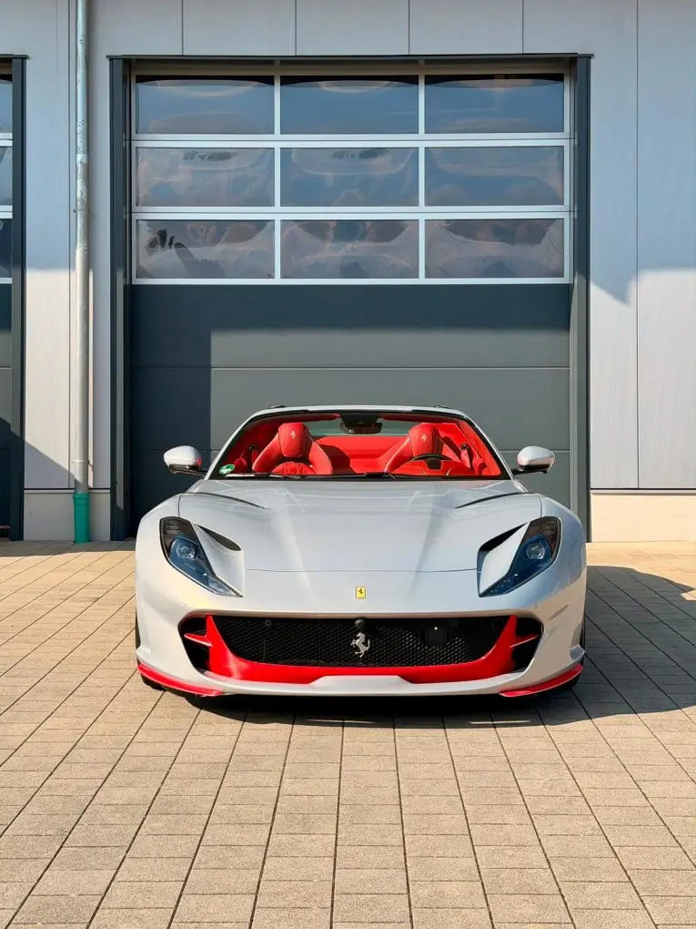 Ferrari 812 GTS 2024, vue avant — Nice Luxury Car Rental, Nice. Ferrari 812 GTS in Nice La Ferrari 812 GTS 2024 est proposée à la location à Nice comme…