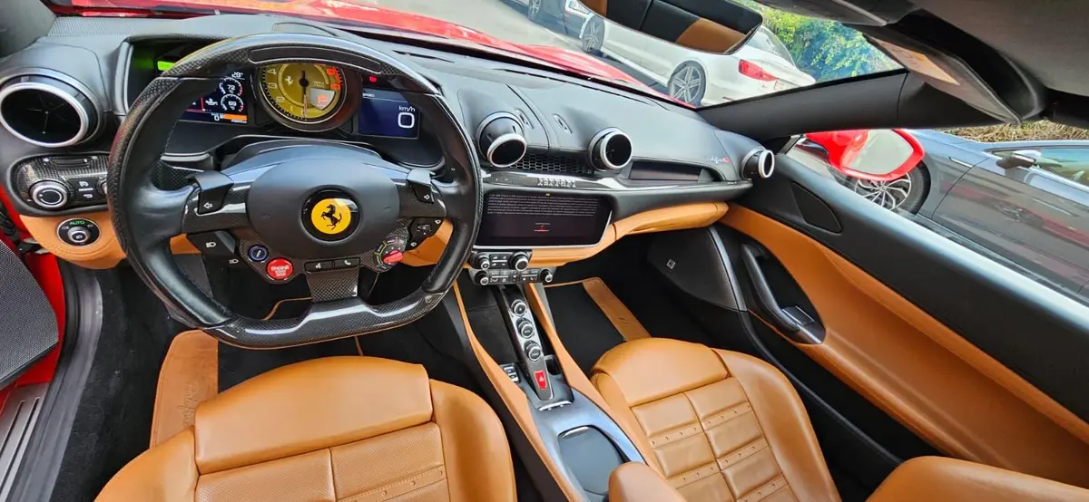Ferrari Portofino M 2023, vue avant — Nice Luxury Car Rental, Nice. Ferrari Portofino M in Nice La Ferrari Portofino M 2023 est proposée à la location à Nice…