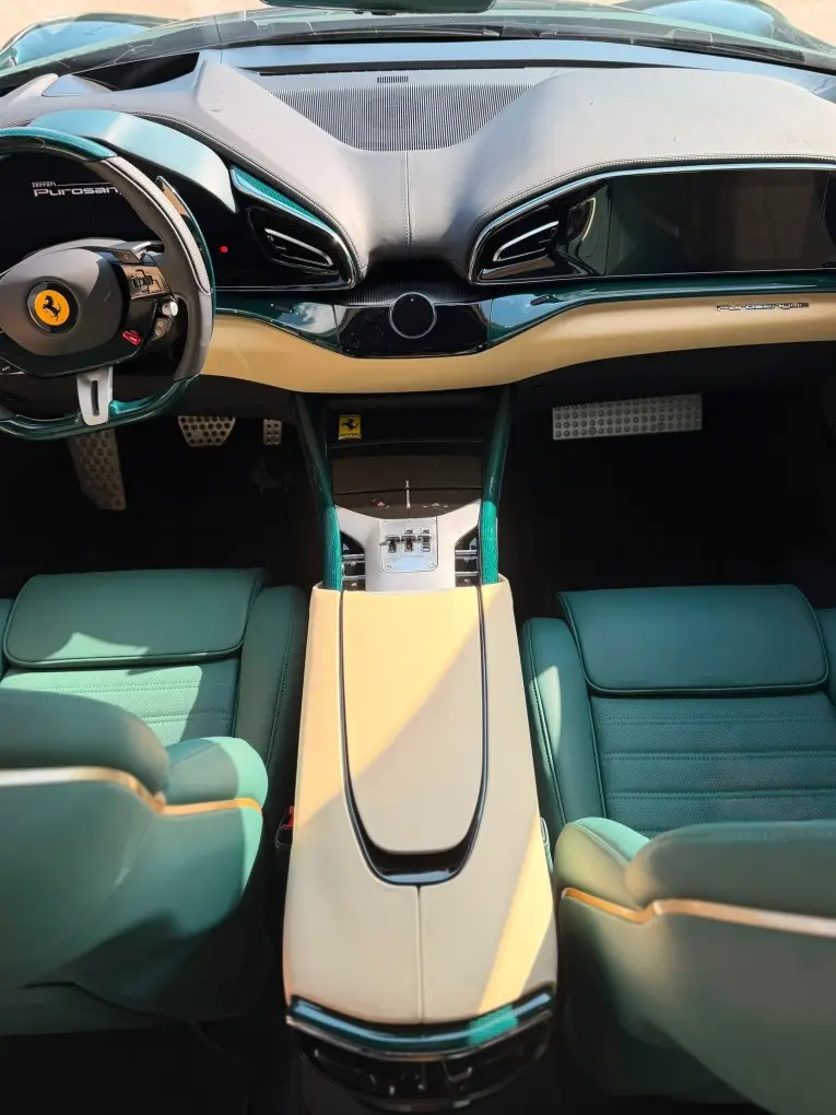 Ferrari Purosangue Atelier 2025, exterior — Nice Luxury Car Rental, Niza. Ferrari Purosangue Atelier in Niza El Ferrari Purosangue Atelier 2025 se ofrece en…