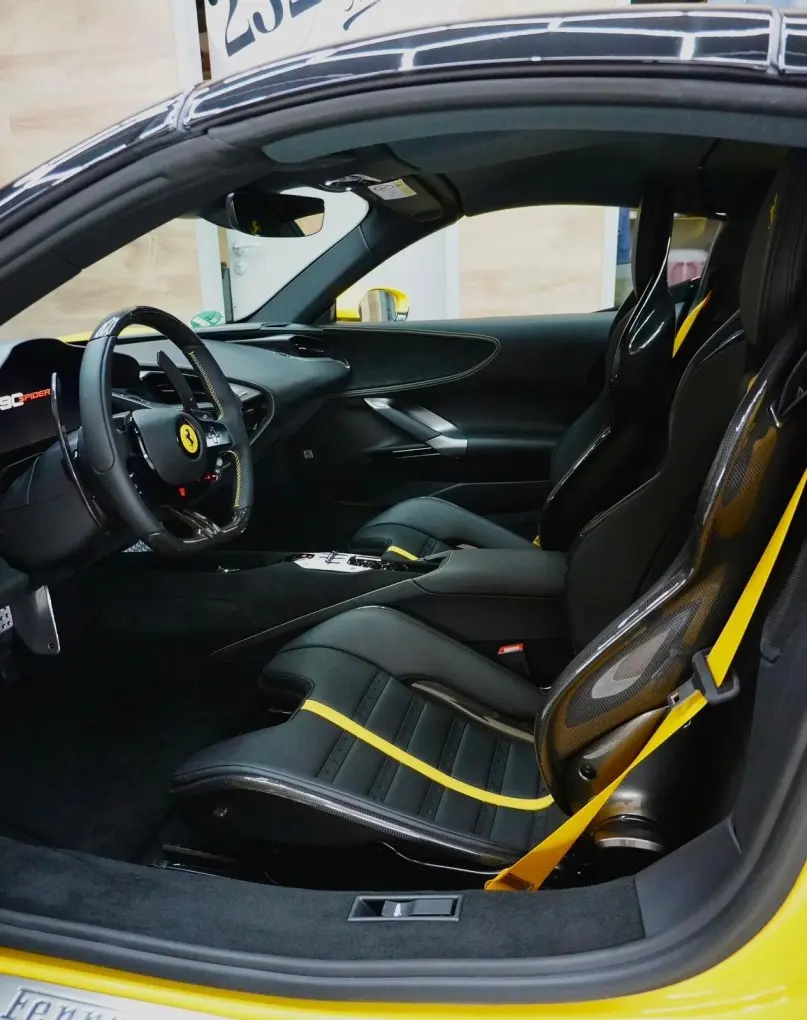 Ferrari SF90 Spider 2024, extérieur — Nice Luxury Car Rental, Nice. Ferrari SF90 Spider in Nice La Ferrari SF90 Spider 2024 est proposée à la location à Nice…