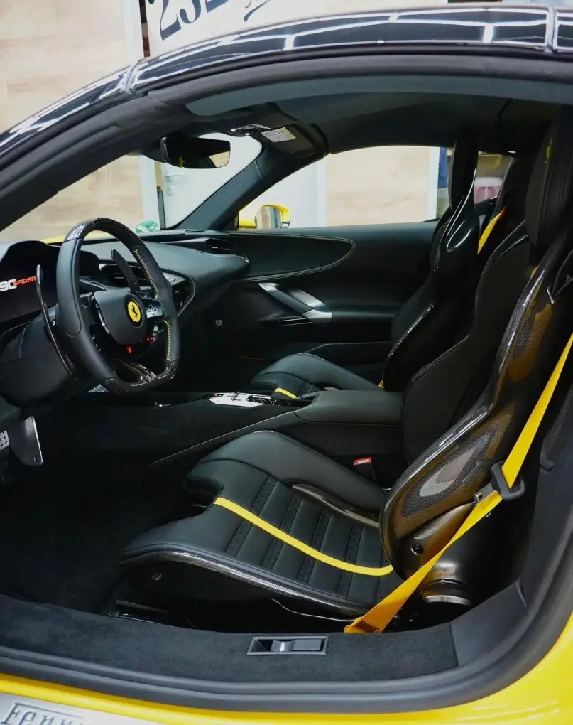 Ferrari SF90 Spider 2024, extérieur — Nice Luxury Car Rental, Nice. Ferrari SF90 Spider in Nice La Ferrari SF90 Spider 2024 est proposée à la location à Nice…