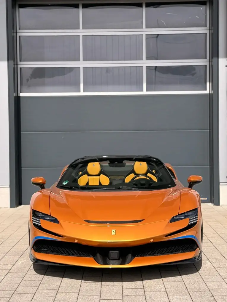Ferrari SF90 Spider Tailor Made 2025, vue avant — Nice Luxury Car Rental, Nice. Ferrari SF90 Spider Tailor Made in Nice La Ferrari SF90 Spider Tailor Made 2025 est…