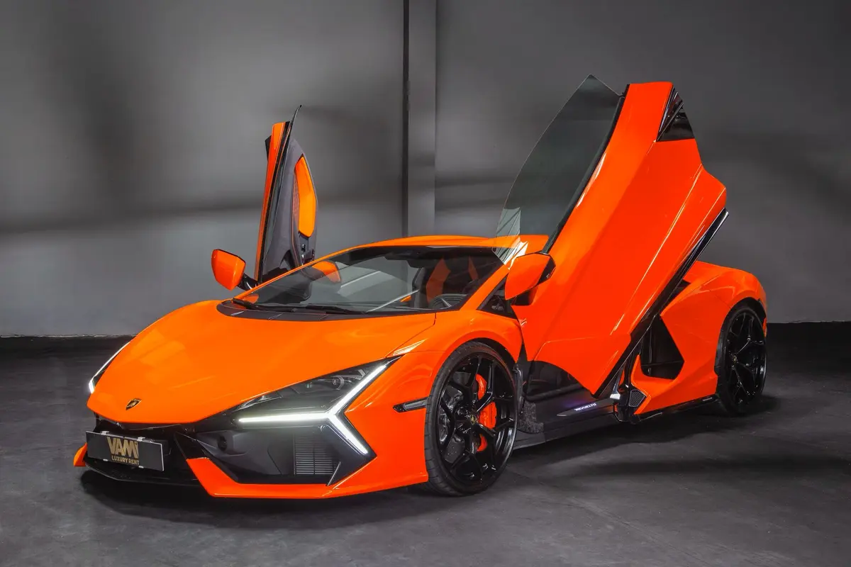 Lamborghini Revuelto 2026, профиль — Nice Luxury Car Rental, Ницца. Lamborghini Revuelto in Ницца Lamborghini Revuelto 2026 года доступен для аренды в Ницце…