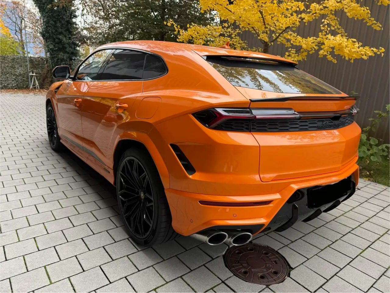 Lamborghini URUS SE 2025, extérieur — Nice Luxury Car Rental, Nice. Lamborghini URUS SE in Nice La Lamborghini URUS SE 2025 est proposée à la location à Nice…
