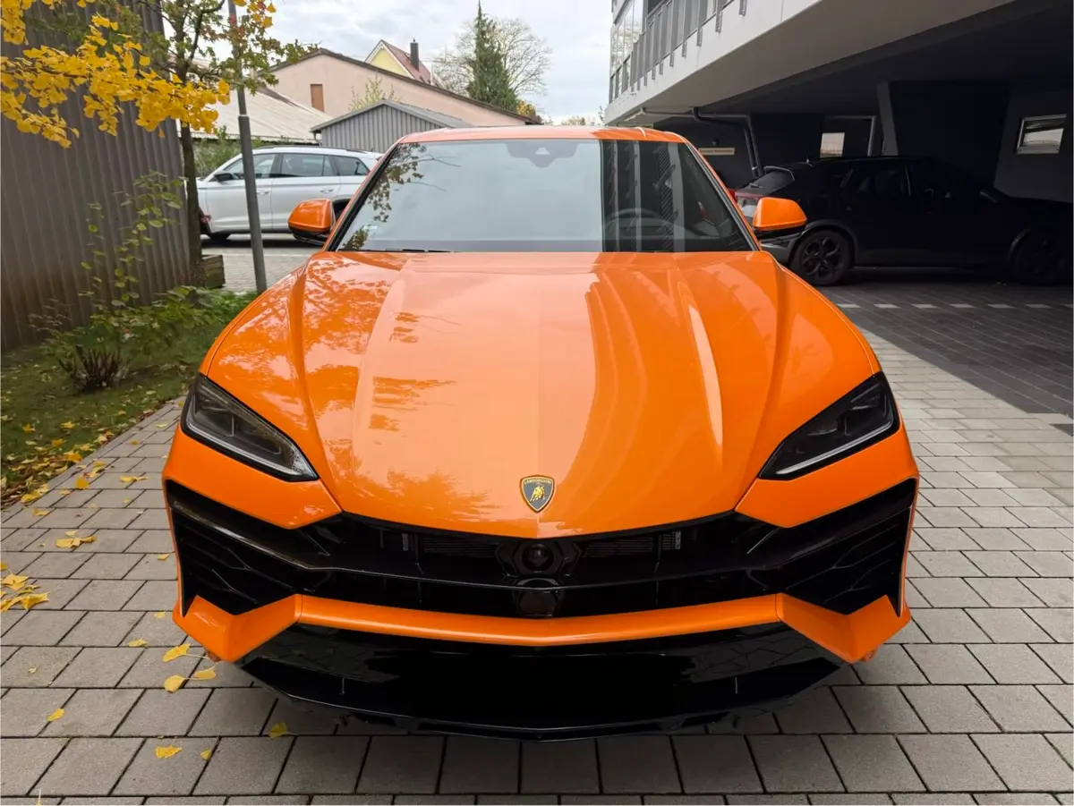 Lamborghini URUS SE 2025 — Nice Luxury Car Rental, Nice. Lamborghini URUS SE in Nice La Lamborghini URUS SE 2025 est proposée à la location à Nice…