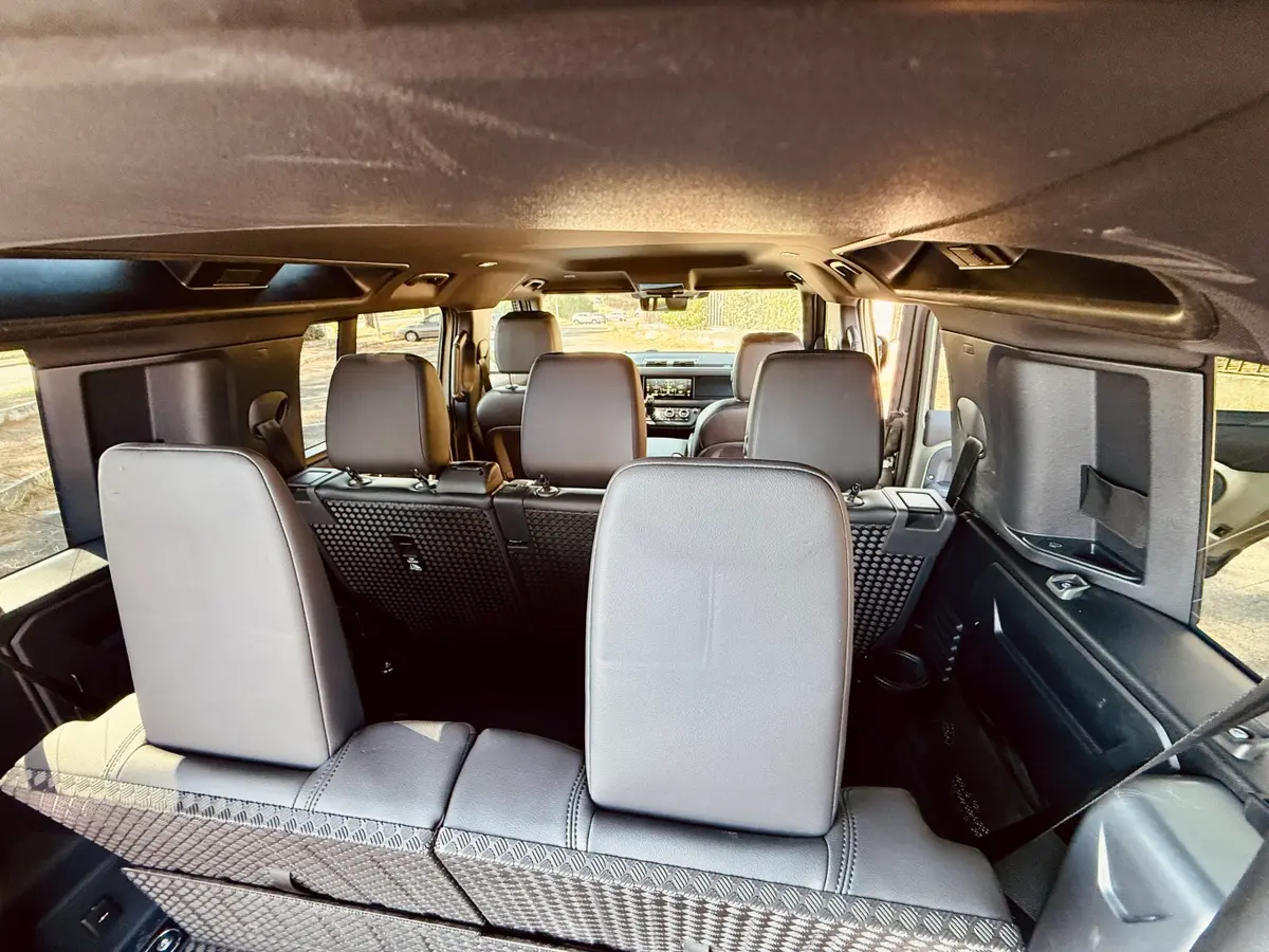 Land Rover Defender X-Dynamic 7 seater 2024, exterior — Nice Luxury Car Rental, Niza. Land Rover Defender X-Dynamic 7 seater in Niza El Land Rover Defender X-Dynamic 7 seater…
