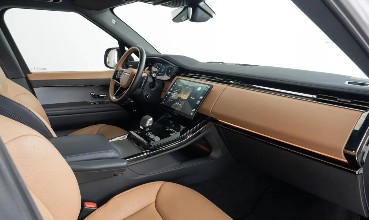 Land Rover Range Rover Sport 2025, extérieur — Nice Luxury Car Rental, Nice. Land Rover Range Rover Sport in Nice Le Land Rover Range Rover Sport 2025 fait partie des…