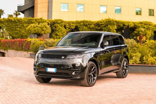 Land Rover Range Rover Sport Dynamic SE 2025 — Nice Luxury Car Rental, Nice