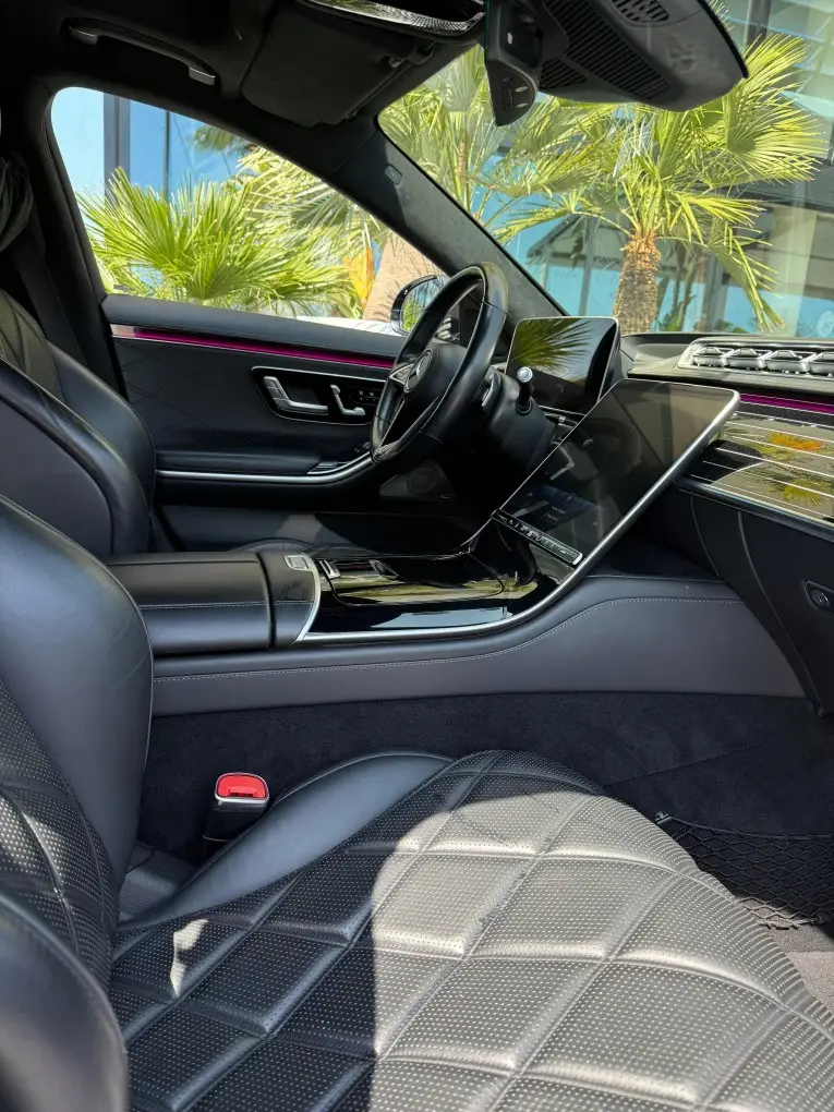 Maybach S580 2023, vue avant — Nice Luxury Car Rental, Nice. Maybach S580 in Nice La Maybach S580 2023 est proposée à la location à Nice pour les…