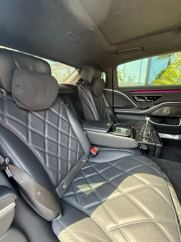 Maybach S580 2023, intérieur — Nice Luxury Car Rental, Nice. Maybach S580 in Nice La Maybach S580 2023 est proposée à la location à Nice pour les…