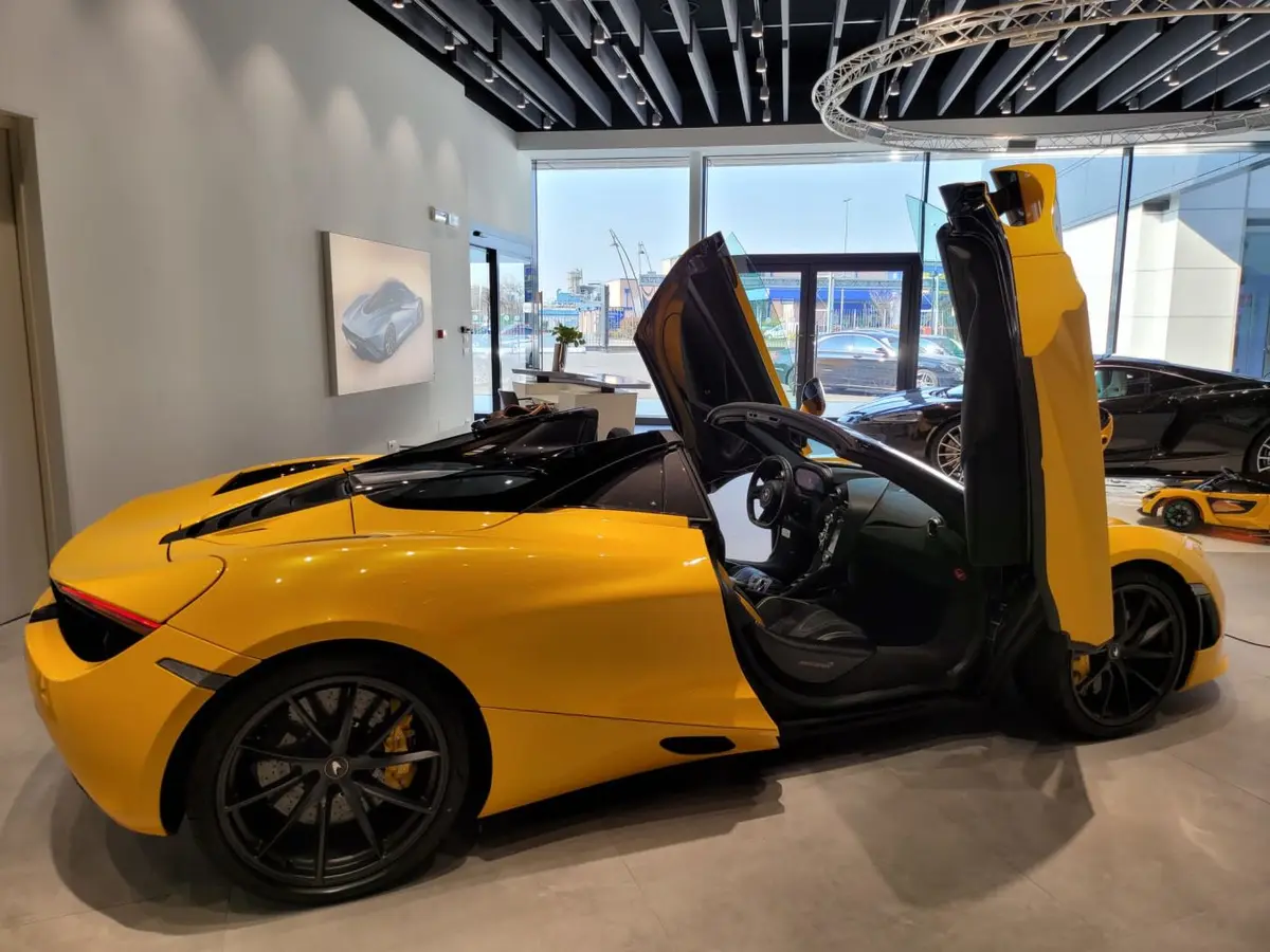 McLaren 720S Spider 2022, vue avant — Nice Luxury Car Rental, Nice. McLaren 720S Spider in Nice La McLaren 720S Spider 2022 fait partie des modèles proposés…