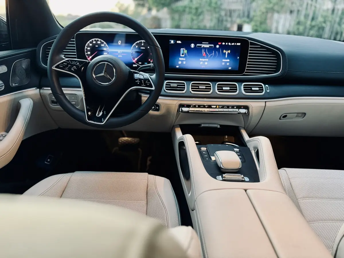 Mercedes Benz GLE 450 AMG 2024, extérieur — Nice Luxury Car Rental, Nice. Mercedes Benz GLE 450 AMG in Nice La Mercedes Benz GLE 450 AMG 2024 est proposée à la…
