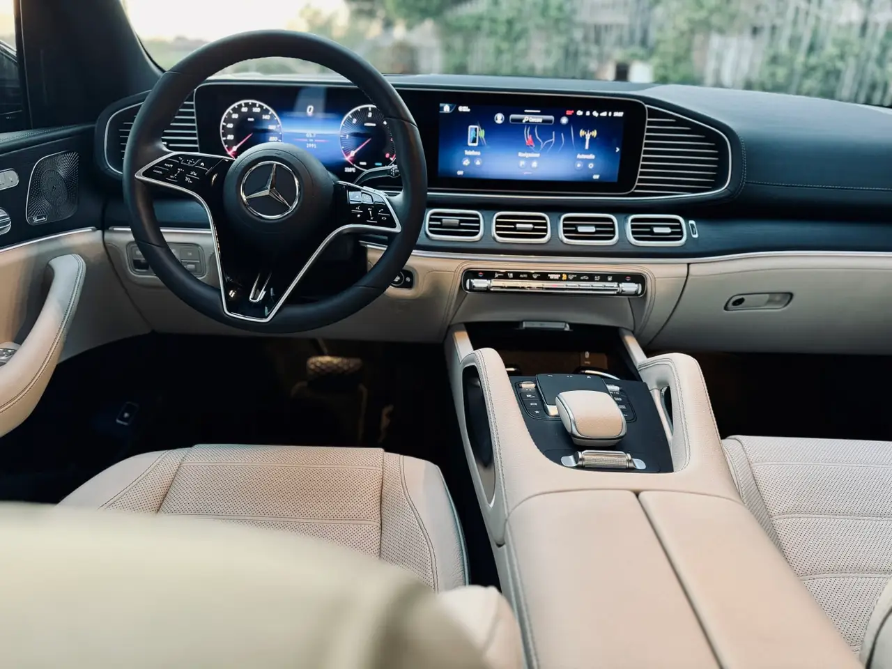 Mercedes Benz GLE 450 AMG 2024, extérieur — Nice Luxury Car Rental, Nice. Mercedes Benz GLE 450 AMG in Nice La Mercedes Benz GLE 450 AMG 2024 est proposée à la…
