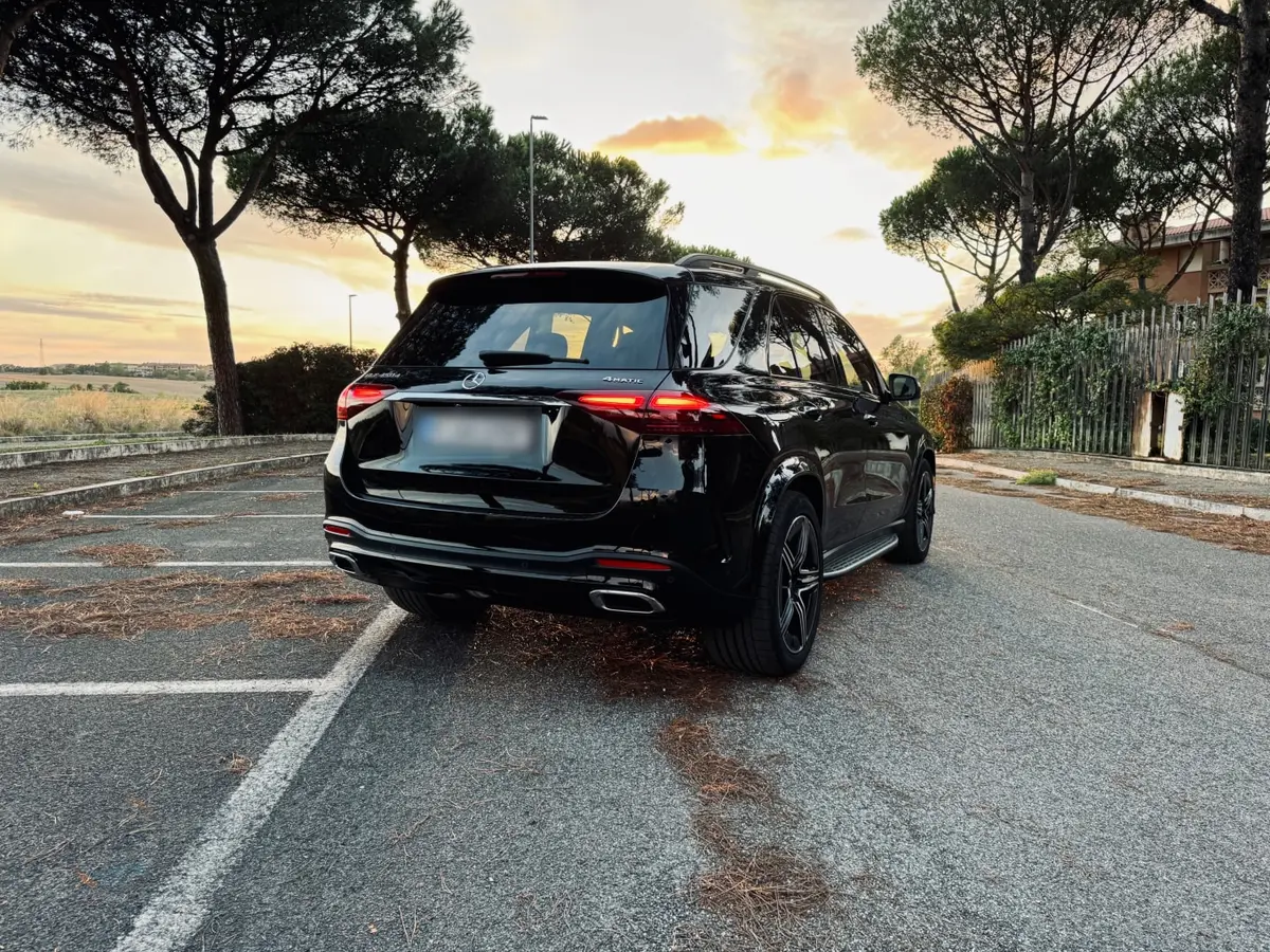 Mercedes Benz GLE 450 AMG 2024, vue arrière — Nice Luxury Car Rental, Nice. Mercedes Benz GLE 450 AMG in Nice La Mercedes Benz GLE 450 AMG 2024 est proposée à la…