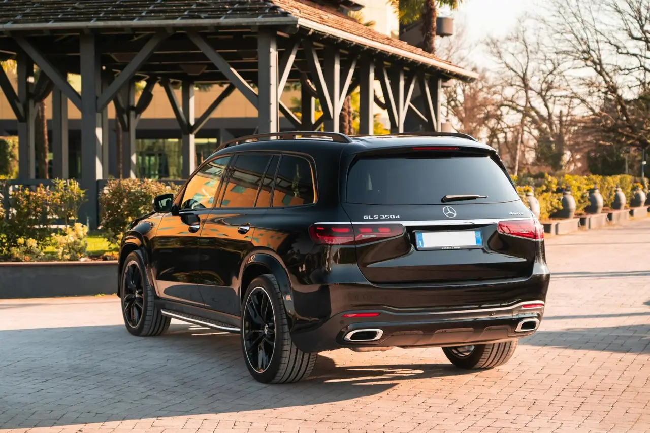 Mercedes Benz GLS-klasse 350 D Exclusive 7 Posti 2025, exterior — Nice Luxury Car Rental, Nice. Mercedes Benz GLS-klasse 350 D Exclusive 7 Posti in Nice The Mercedes Benz GLS-klasse 350…
