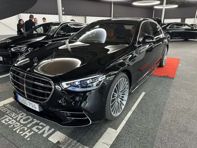 Mercedes Benz S-klasse S400 Long 4-Matic 2023 — Nice Luxury Car Rental, Nice