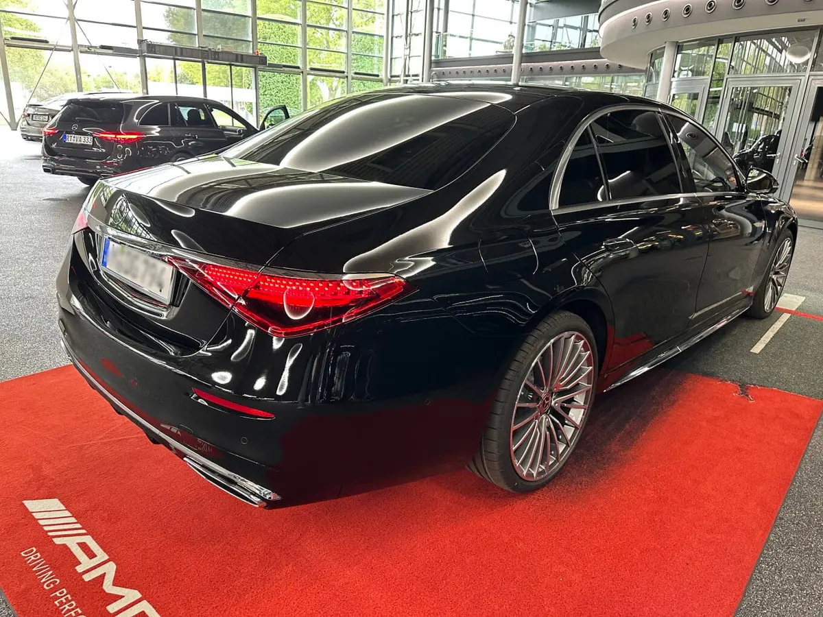 Mercedes Benz S-klasse S400 Long 4-Matic 2023, extérieur — Nice Luxury Car Rental, Nice. Mercedes Benz S-klasse S400 Long 4-Matic in Nice La Mercedes Benz S-klasse S400 Long…