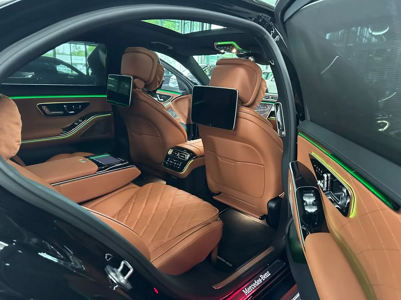 Mercedes Benz S-klasse S400 Long 4-Matic 2023, tableau de bord — Nice Luxury Car Rental, Nice. Mercedes Benz S-klasse S400 Long 4-Matic in Nice La Mercedes Benz S-klasse S400 Long…