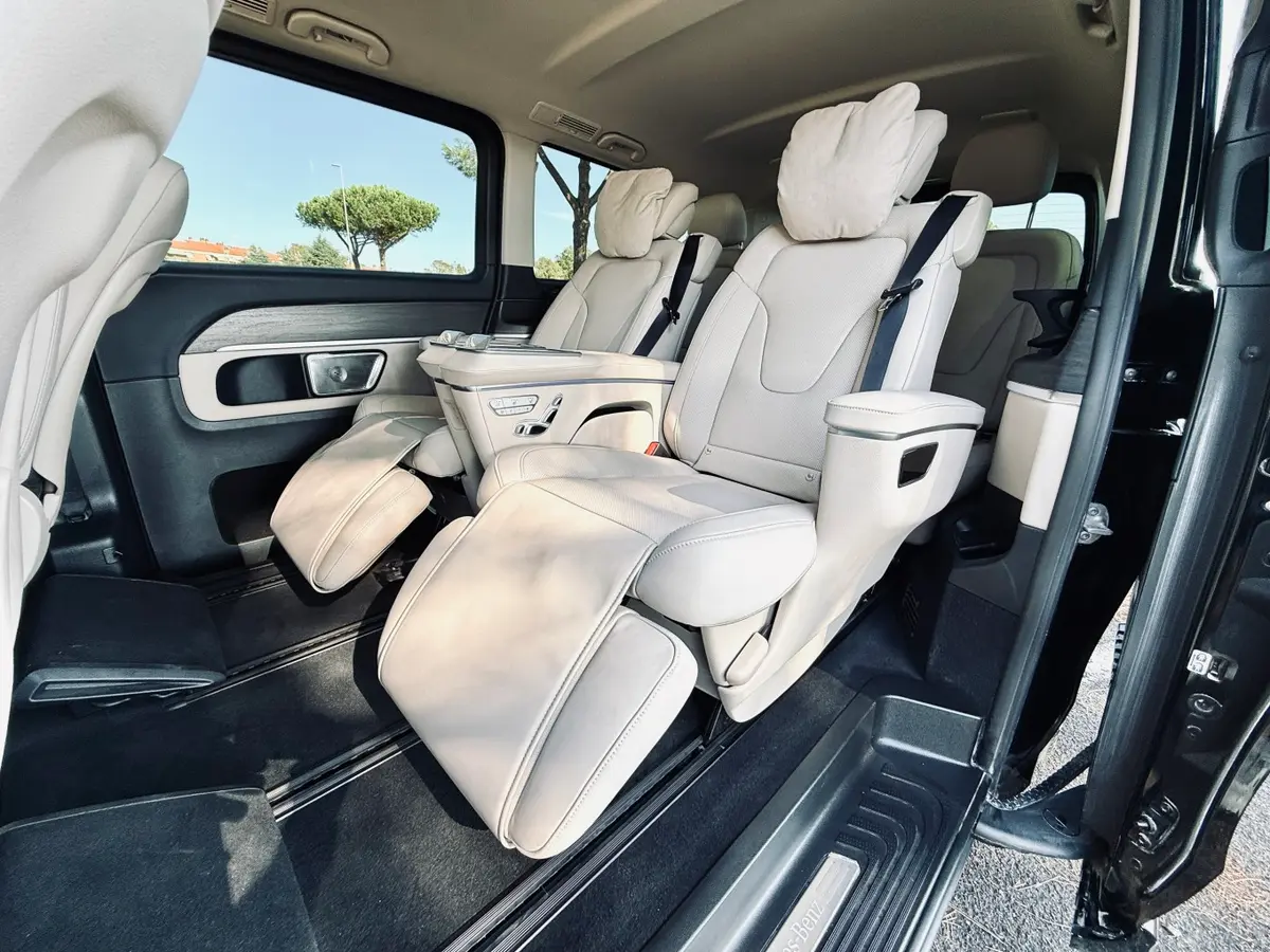 Mercedes Benz V300 4x4 XL VIP (Captain, 7 seat) 2025, extérieur — Nice Luxury Car Rental, Nice. Mercedes Benz V300 4x4 XL VIP (Captain, 7 seat) in Nice Le Mercedes Benz V300 4x4 XL VIP…
