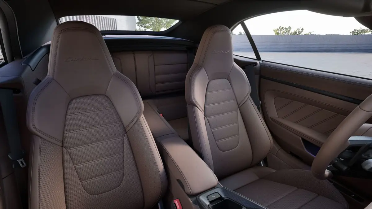 Porsche 911 992 Carrera Turbo S Cabrio 2026, intérieur — Nice Luxury Car Rental, Nice. Porsche 911 992 Carrera Turbo S Cabrio in Nice La Porsche 911 992 Carrera Turbo S Cabrio…