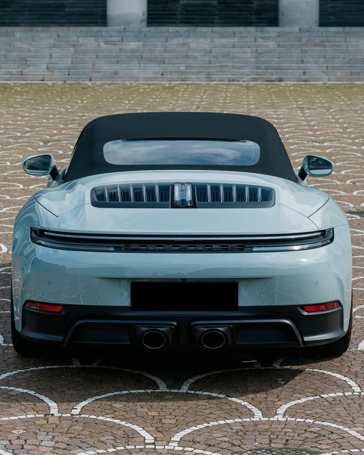Porsche Carrera Spyder 992,2 GTS 2025, extérieur — Nice Luxury Car Rental, Nice. Porsche Carrera Spyder 992,2 GTS in Nice Le Porsche Carrera Spyder 992,2 GTS 2025 fait…