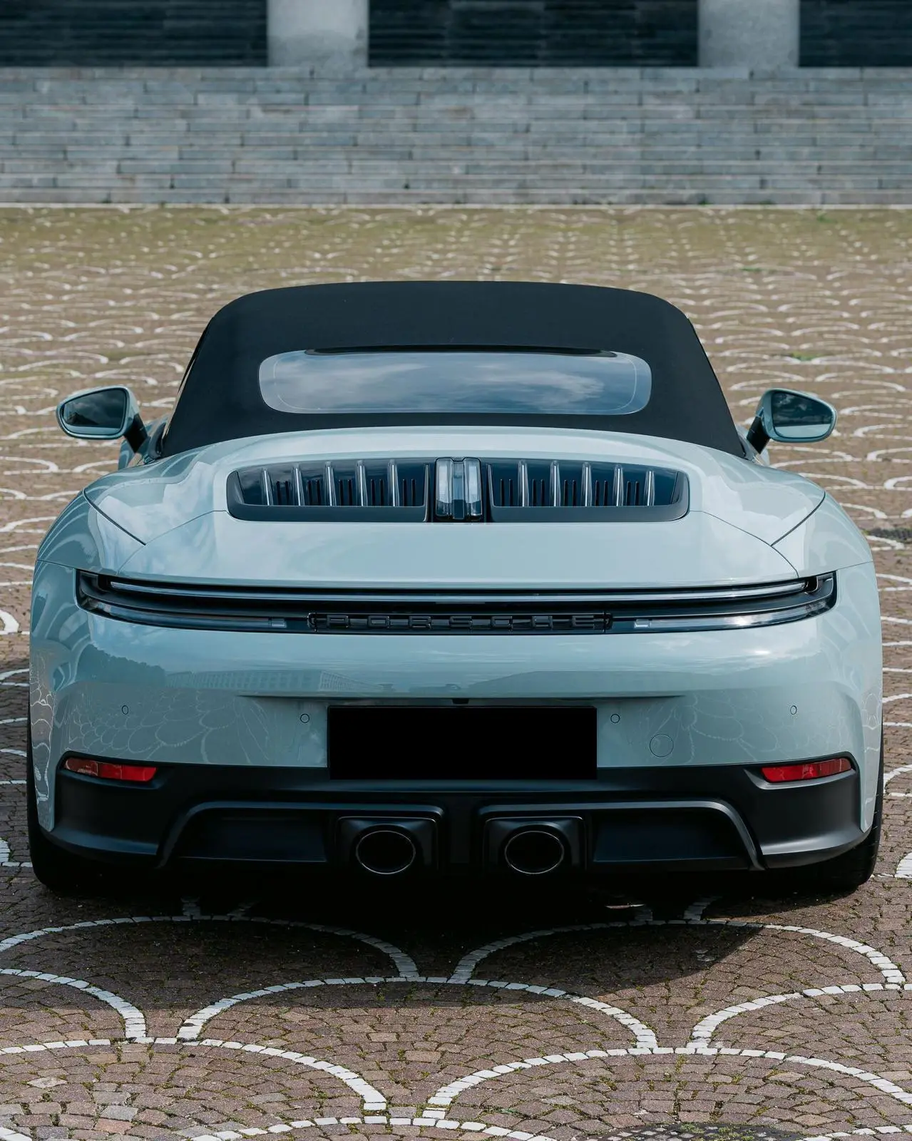 Porsche Carrera Spyder 992,2 GTS 2025, extérieur — Nice Luxury Car Rental, Nice. Porsche Carrera Spyder 992,2 GTS in Nice Le Porsche Carrera Spyder 992,2 GTS 2025 fait…