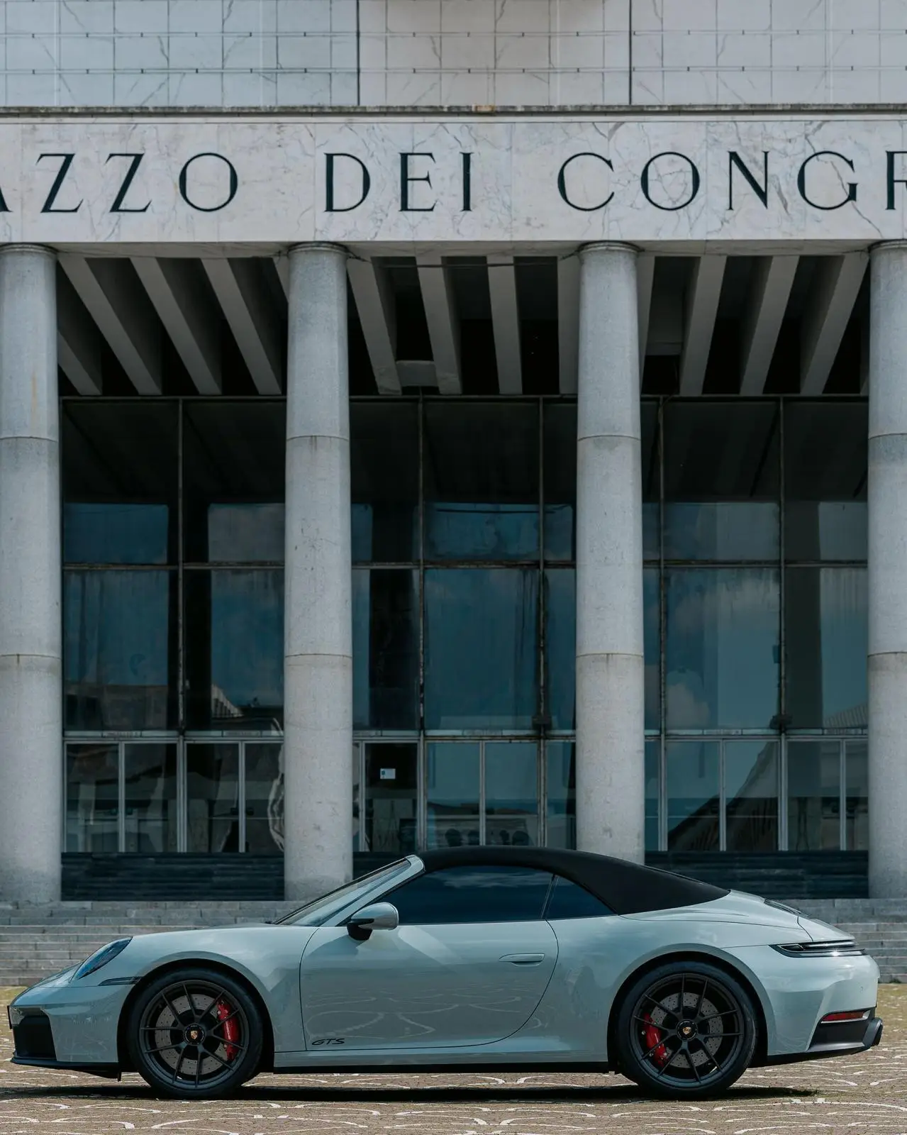 Porsche Carrera Spyder 992,2 GTS 2025, vue avant — Nice Luxury Car Rental, Nice. Porsche Carrera Spyder 992,2 GTS in Nice Le Porsche Carrera Spyder 992,2 GTS 2025 fait…