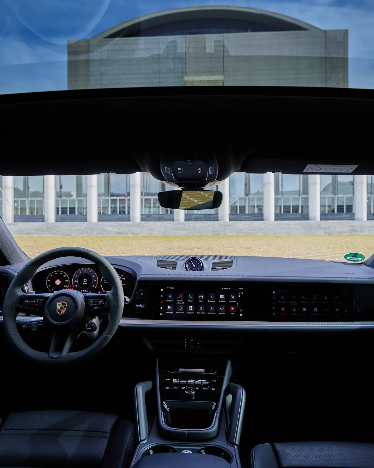 Porsche Cayenne 2025, extérieur — Nice Luxury Car Rental, Nice. Porsche Cayenne in Nice La Porsche Cayenne 2025 fait partie des véhicules proposés à la…