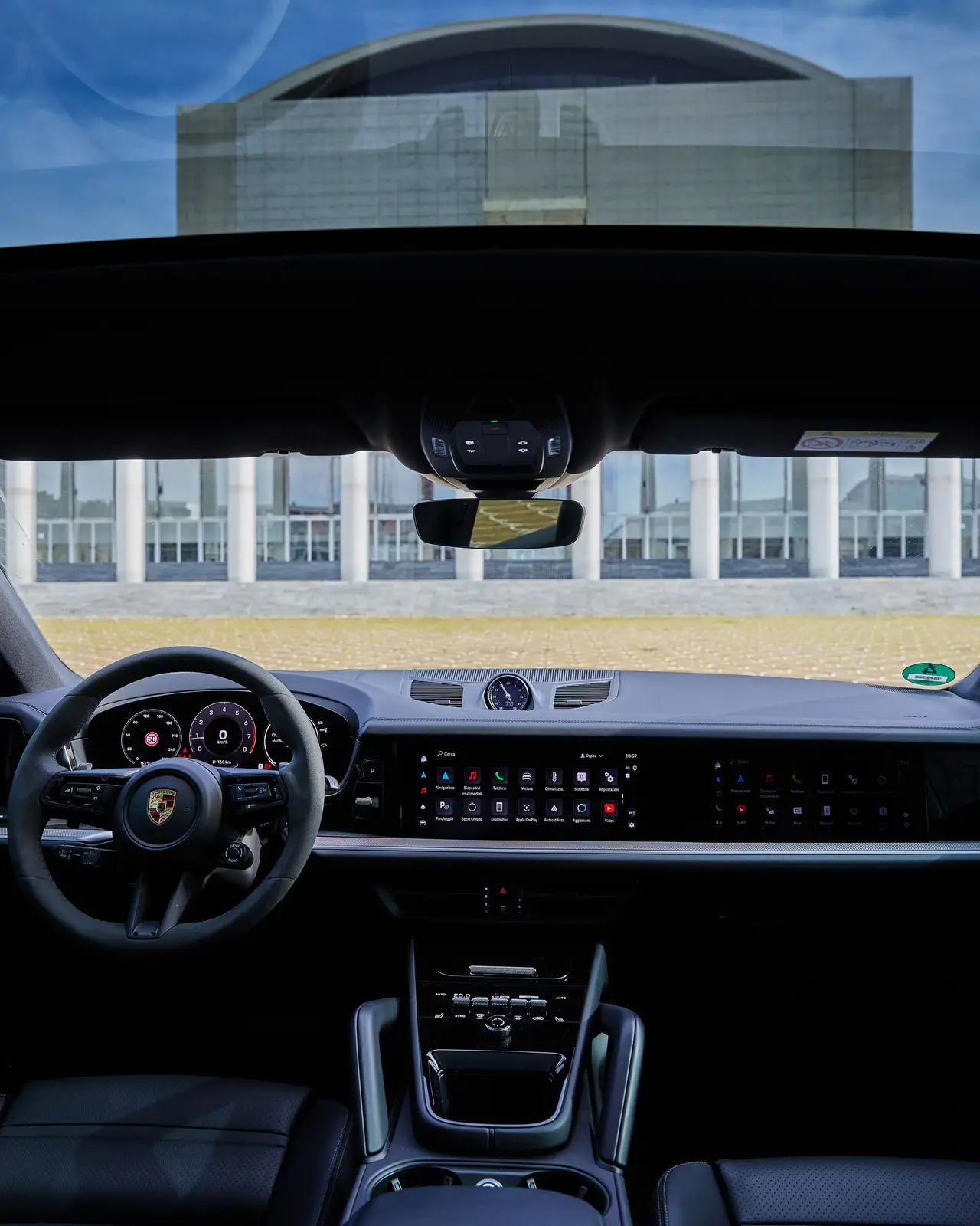 Porsche Cayenne 2025, extérieur — Nice Luxury Car Rental, Nice. Porsche Cayenne in Nice La Porsche Cayenne 2025 fait partie des véhicules proposés à la…