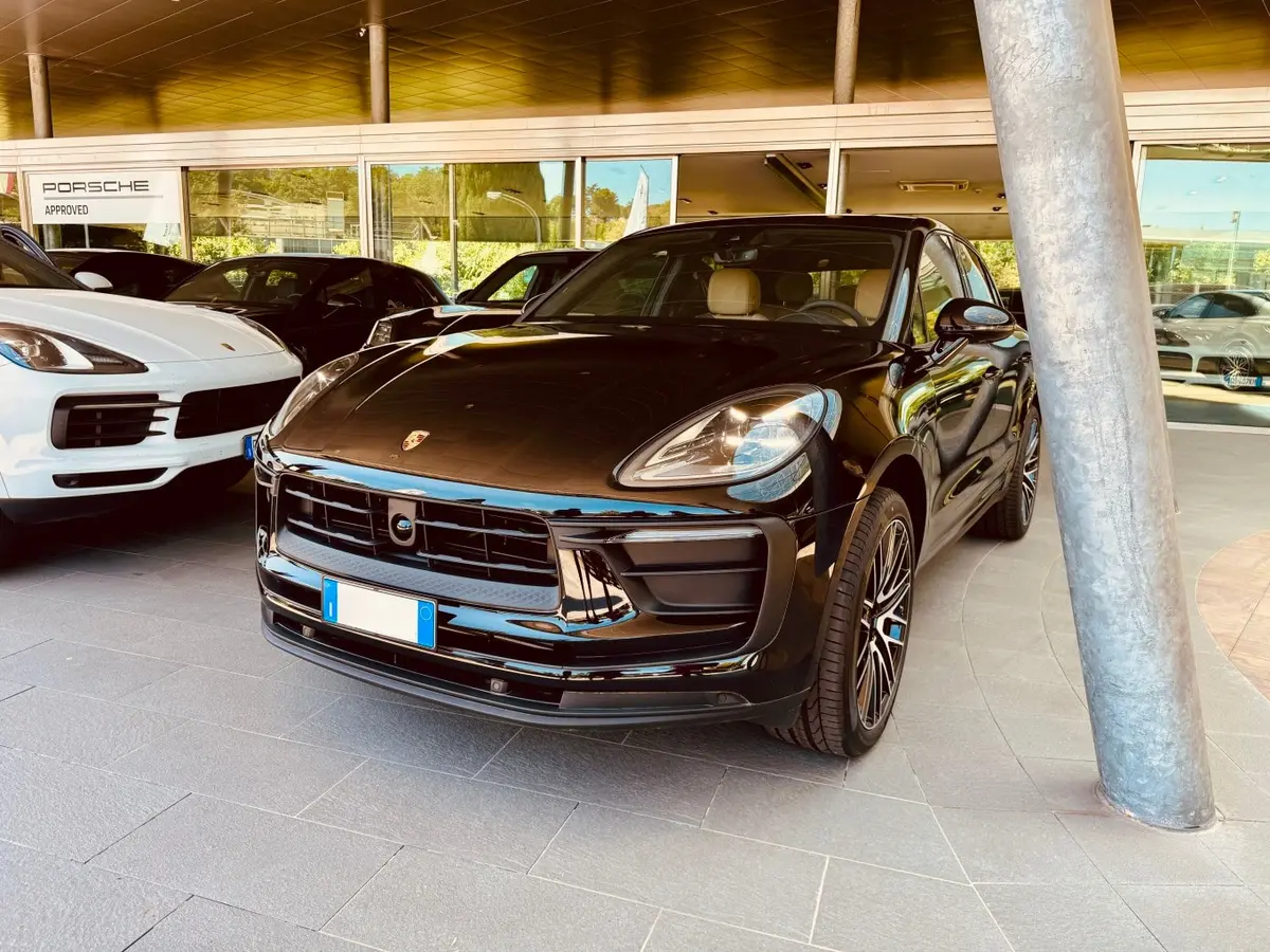 Porsche Macan 2024 — Nice Luxury Car Rental, Nice. Porsche Macan in Nice Le Porsche Macan 2024 est proposé à la location à Nice pour les…