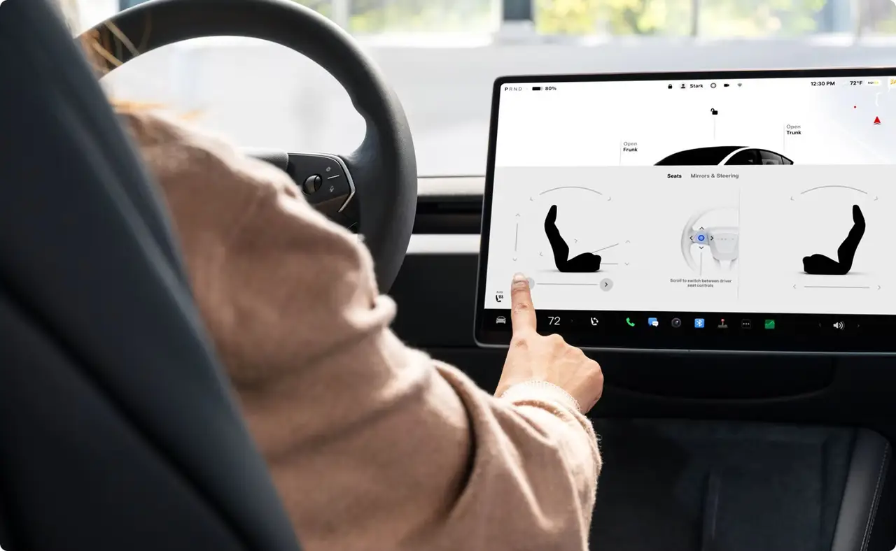 Tesla Model 3 Performance 2026, vue arrière — Nice Luxury Car Rental, Nice. Tesla Model 3 Performance in Nice La Tesla Model 3 Performance 2026 est proposée à la…